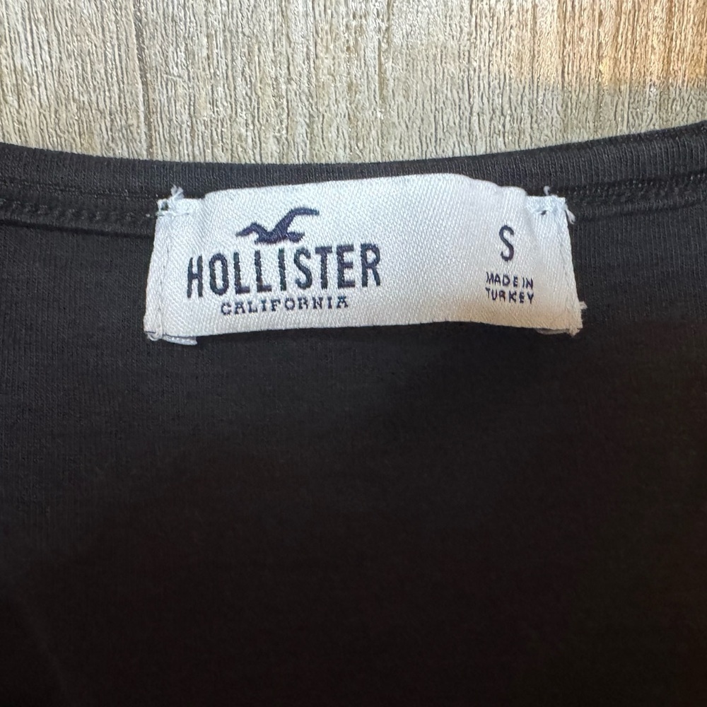 Hollister Women's Ribbed Black Long Sleeve V-Neck Knit Top, Size S - Picture 6 of 7